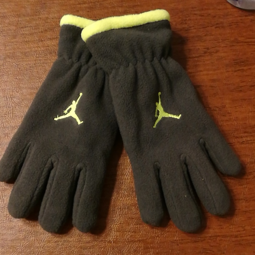 New Youth Boys Gloves (Michael Jordan)